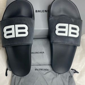 ✅💯Authentic Balenciaga Mens Black Slides